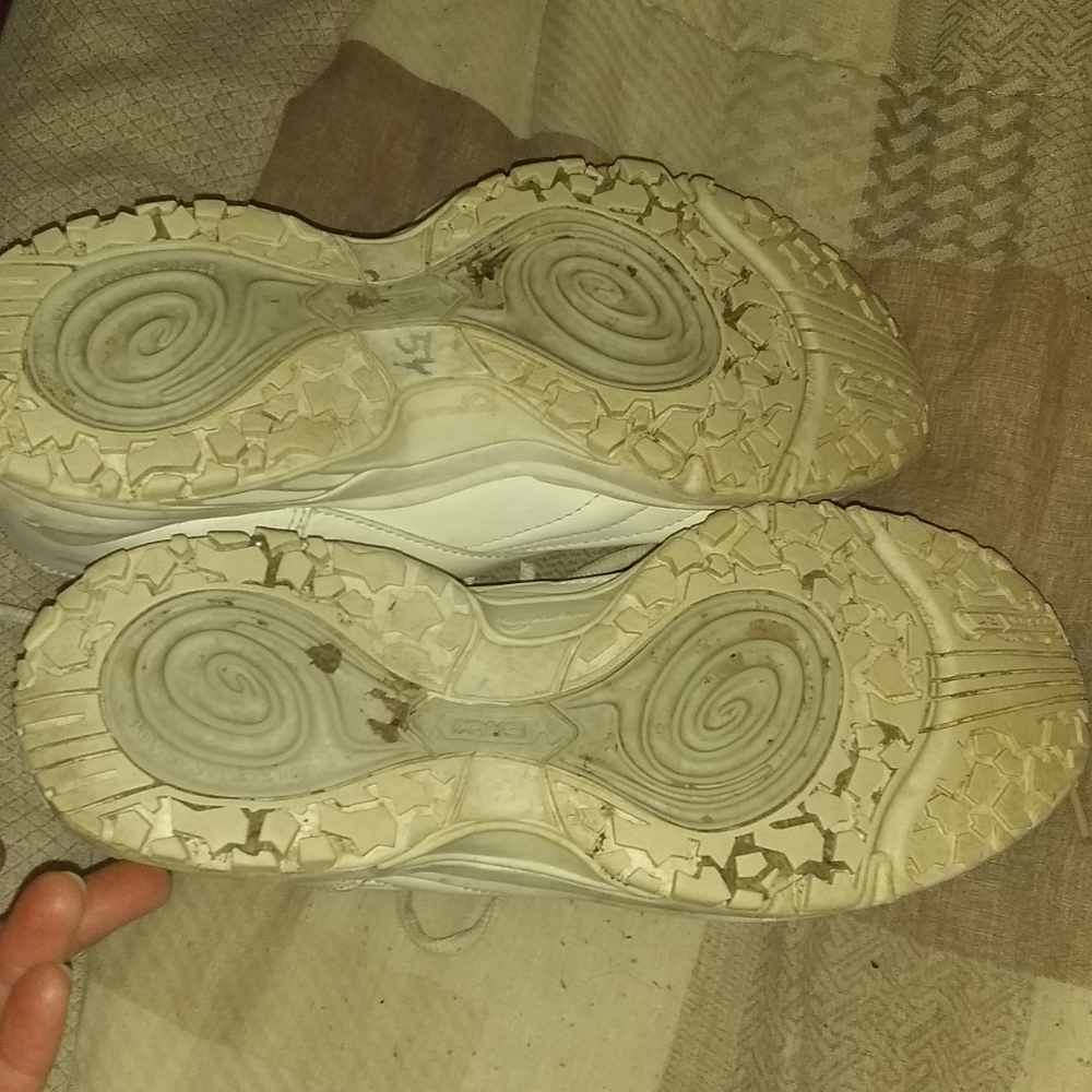 Men's white Reebok shoes - Picture 2 of 3
